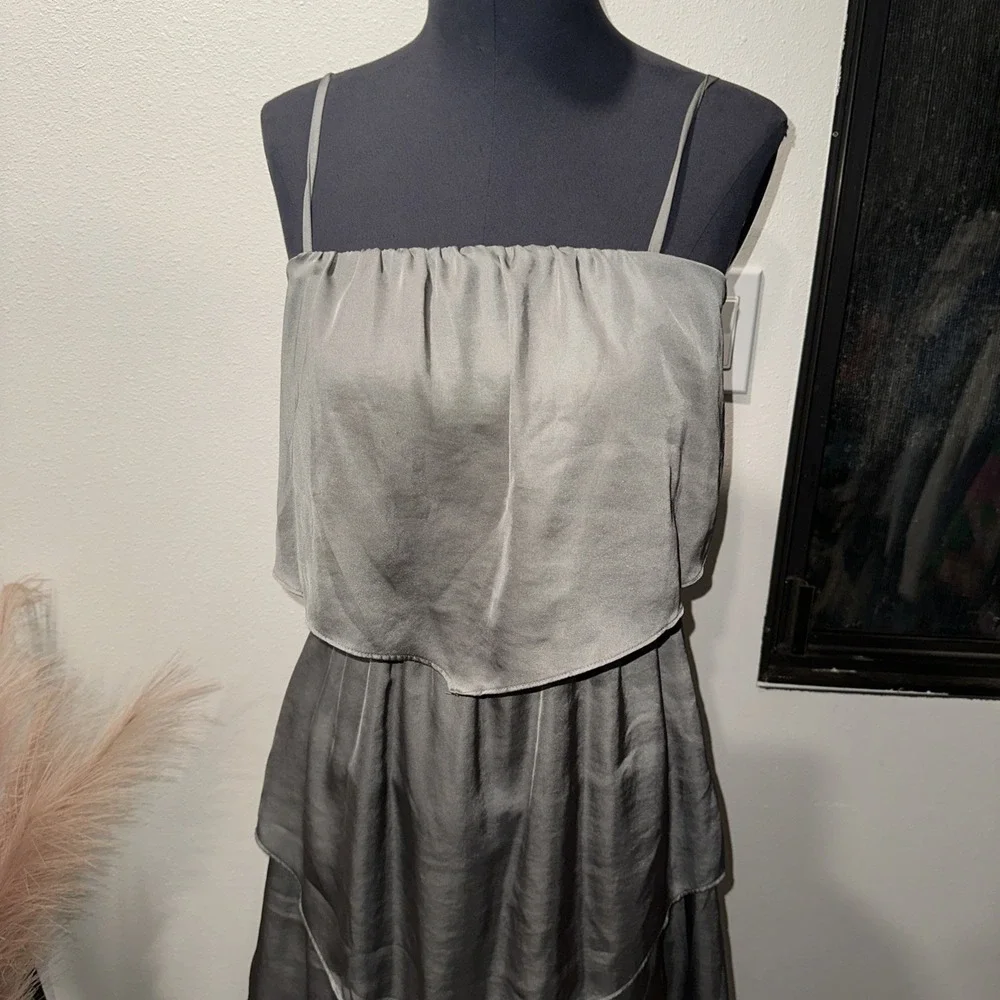 Banana Republic Maxi Dress Gray Elastic waist‎ Tired Ruffle Strap Satin Size 4